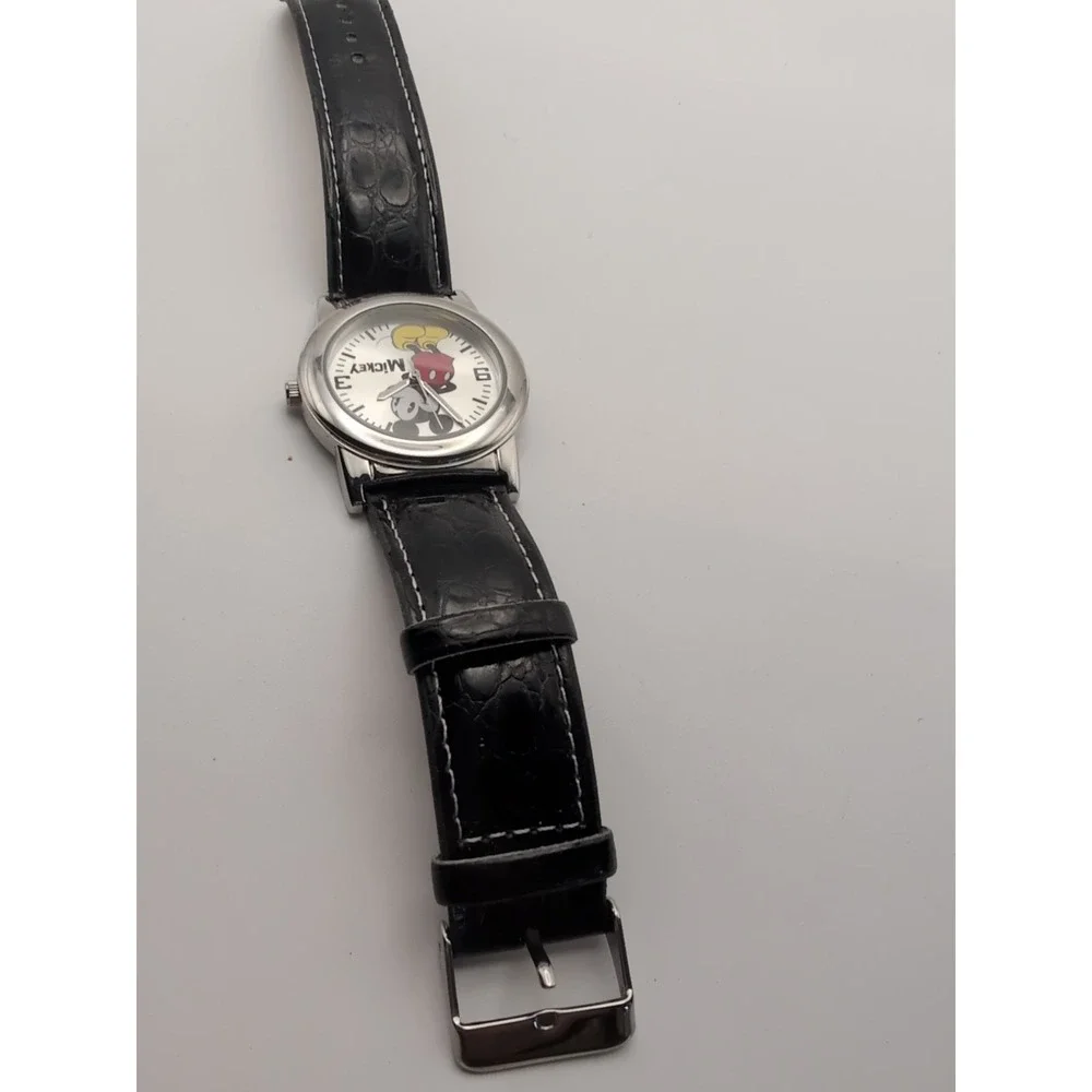 NOS Mickey Mouse Watch With Tin. Needs Battery‎